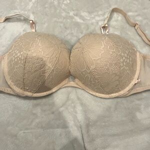 Victoria's Secret Lace Underwire Bra in Beige